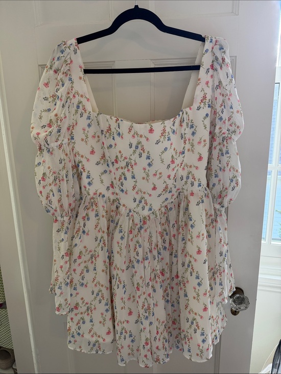 House of CB Dresses & Skirts - House of CB Sancia White Posy Print Puff Sleeve Mini Dress